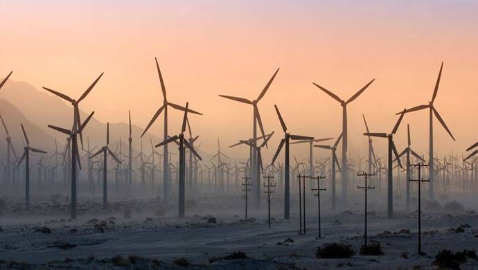 Rüzgâr Çiftliği’nin şantiyesindeki 48 rüzgâr türbininin temel inşaat çalışmalarını tamamladı